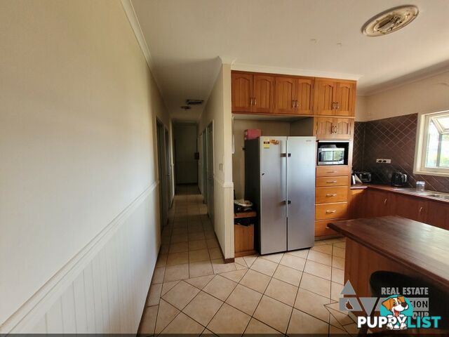 2 Karri St Blackwater QLD 4717