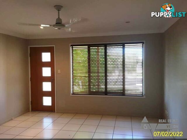 Unit 1 56 Mayfair Dr Emerald QLD 4720