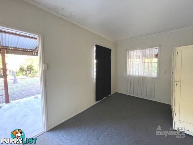 35 Rockhound Rd Sapphire QLD 4702