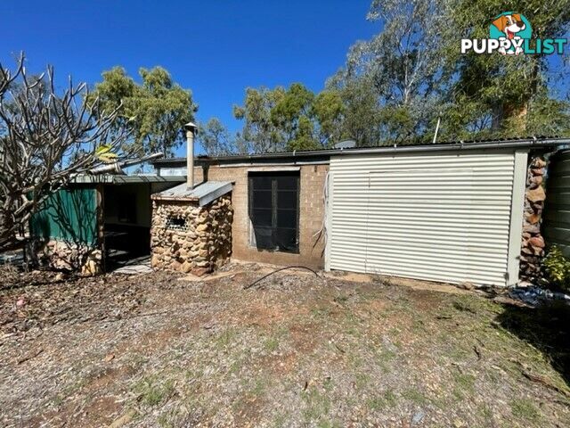 16 Hills End Ave Rubyvale QLD 4702