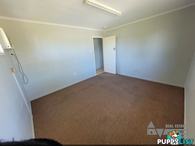 39 Fay St Blackwater QLD 4717