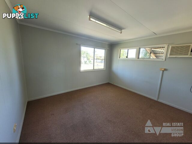 39 Fay St Blackwater QLD 4717