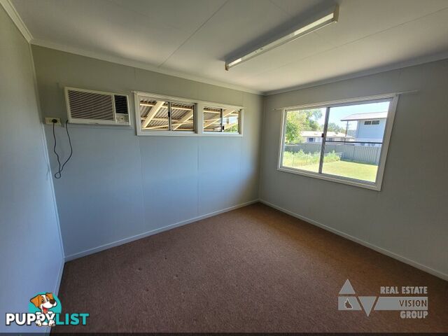 39 Fay St Blackwater QLD 4717