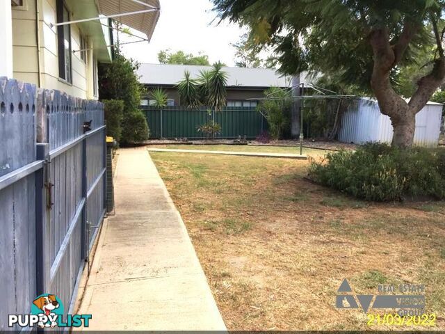 71 Arthur St Blackwater QLD 4717