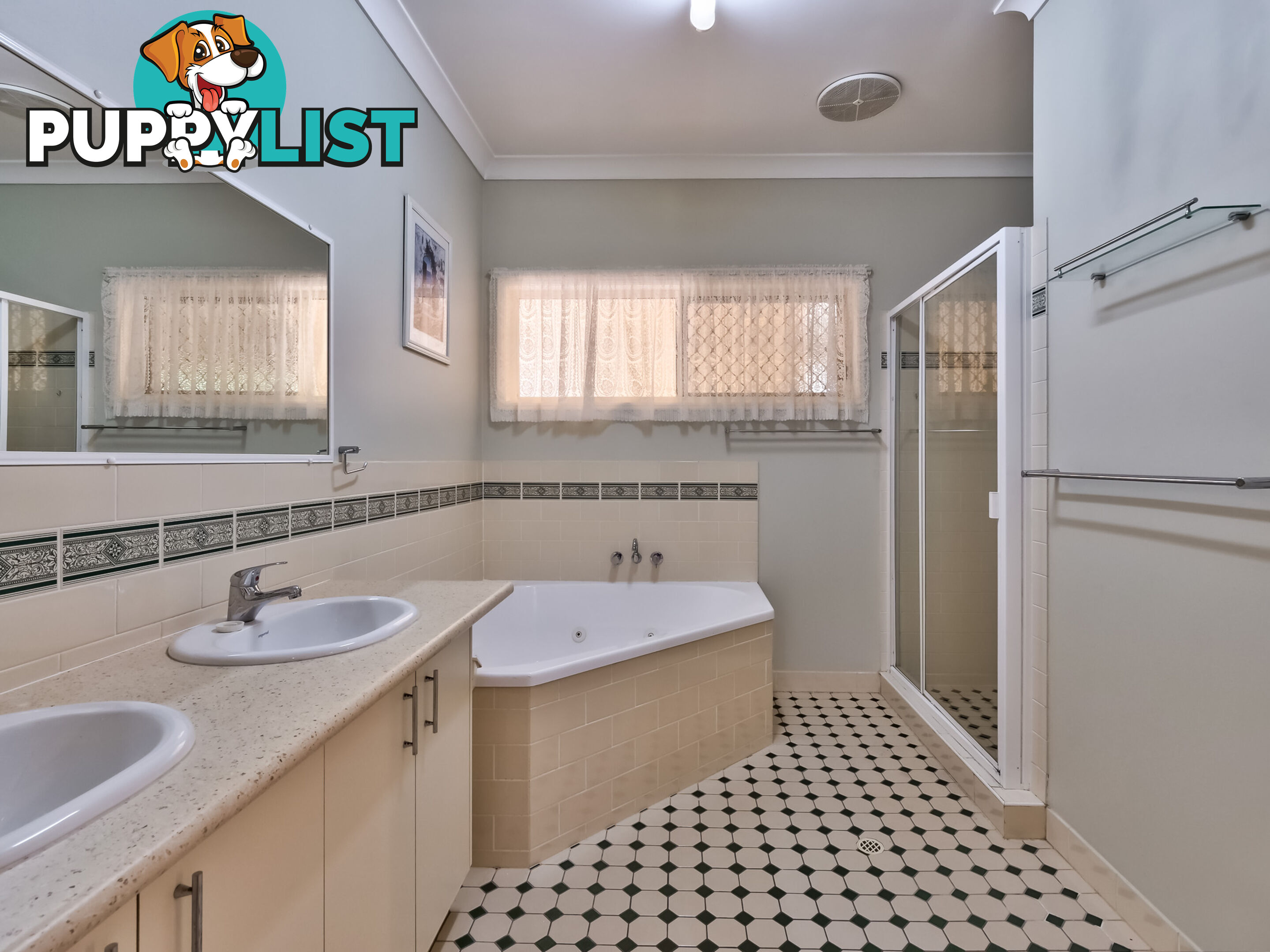 4 / 415 Boat Harbour Drive TORQUAY QLD 4655