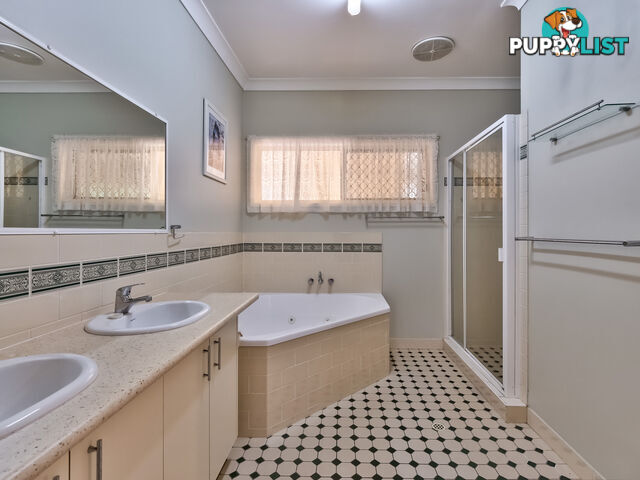 4 / 415 Boat Harbour Drive TORQUAY QLD 4655