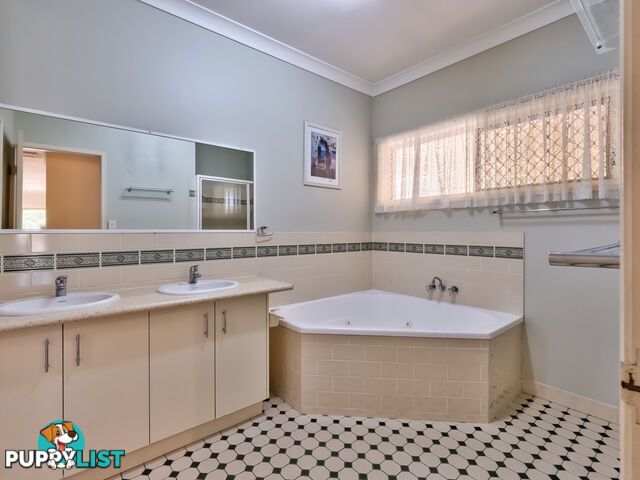 4 / 415 Boat Harbour Drive TORQUAY QLD 4655