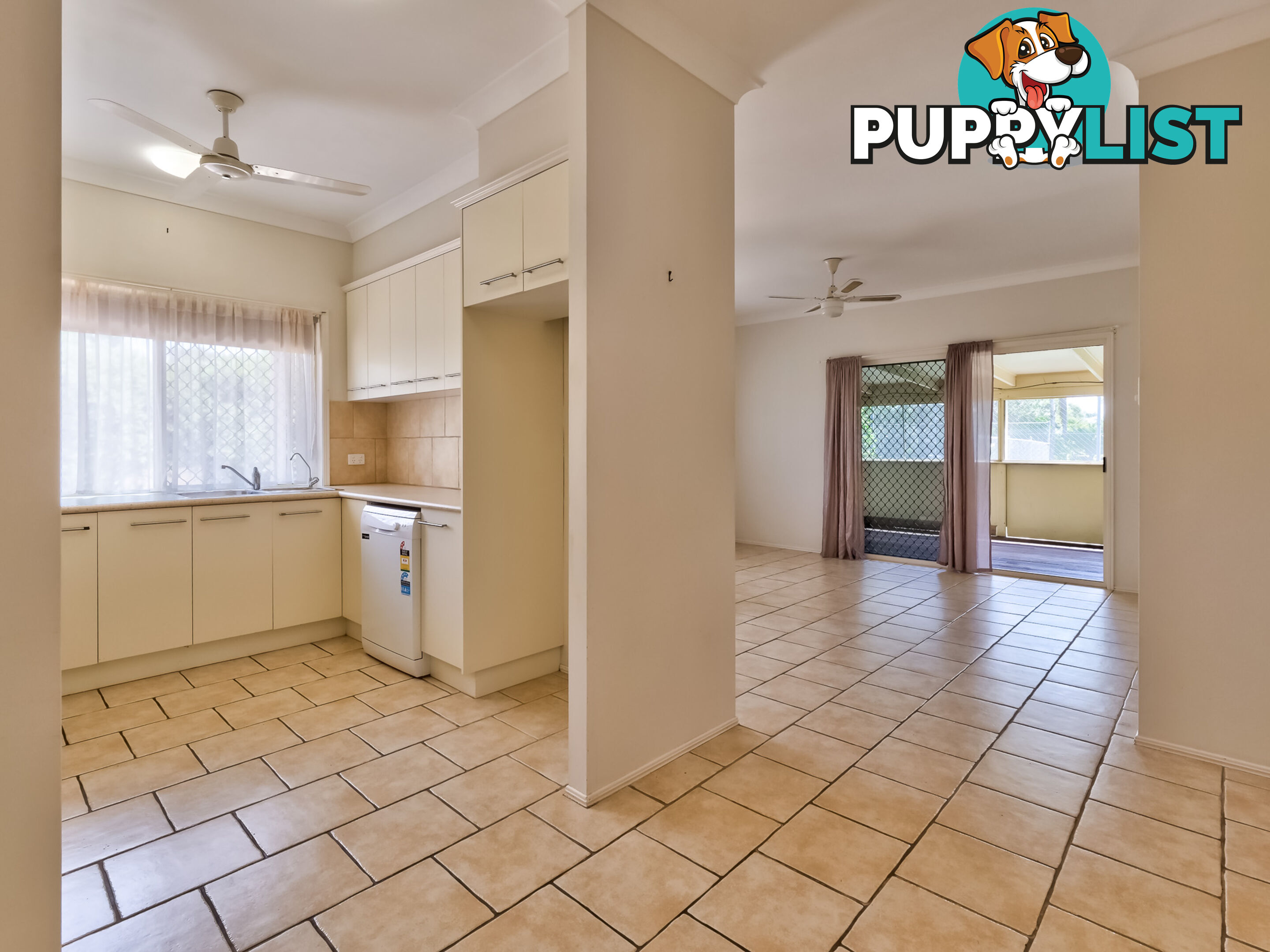 4 / 415 Boat Harbour Drive TORQUAY QLD 4655