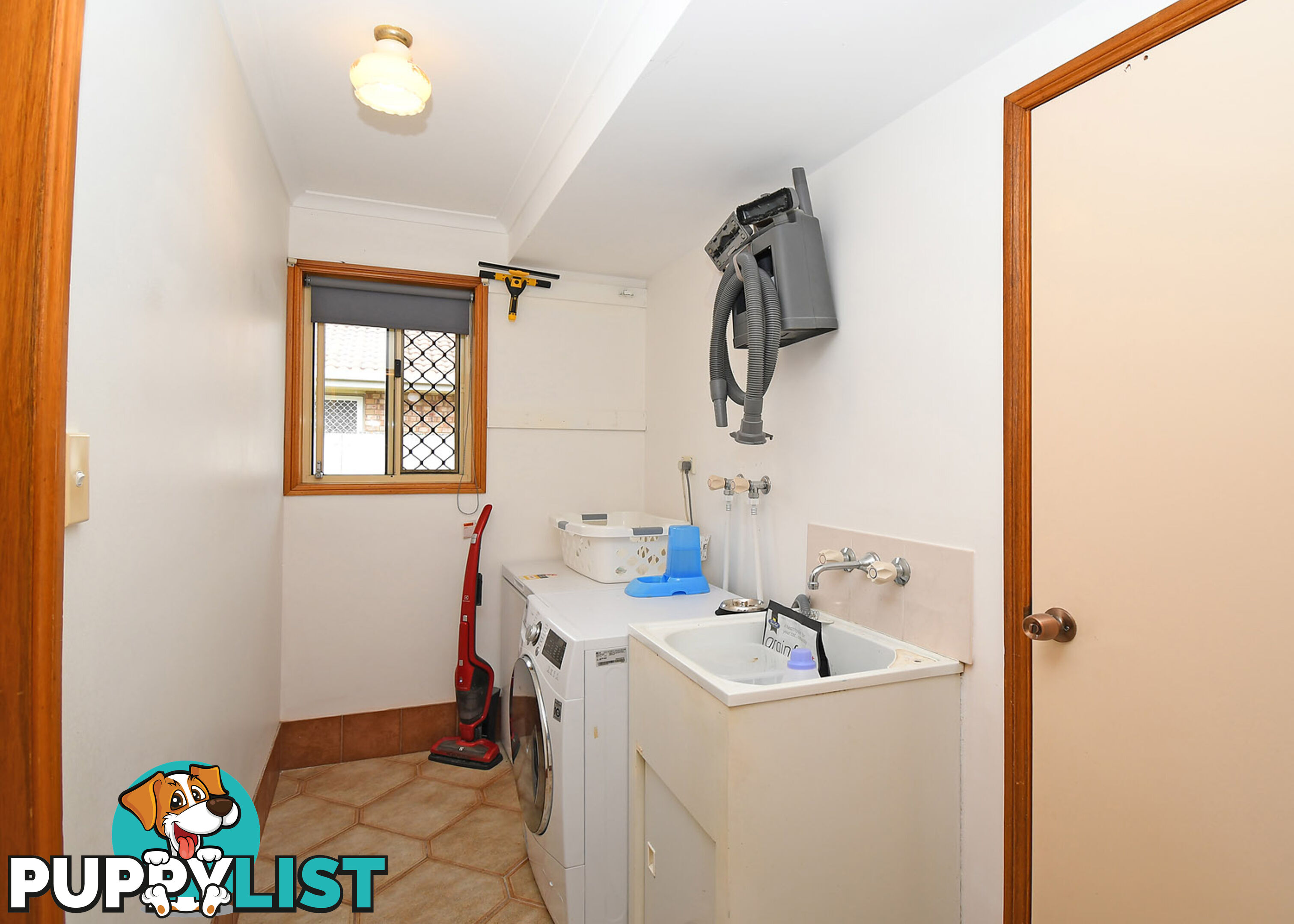38 Thornbill Drive ELI WATERS QLD 4655