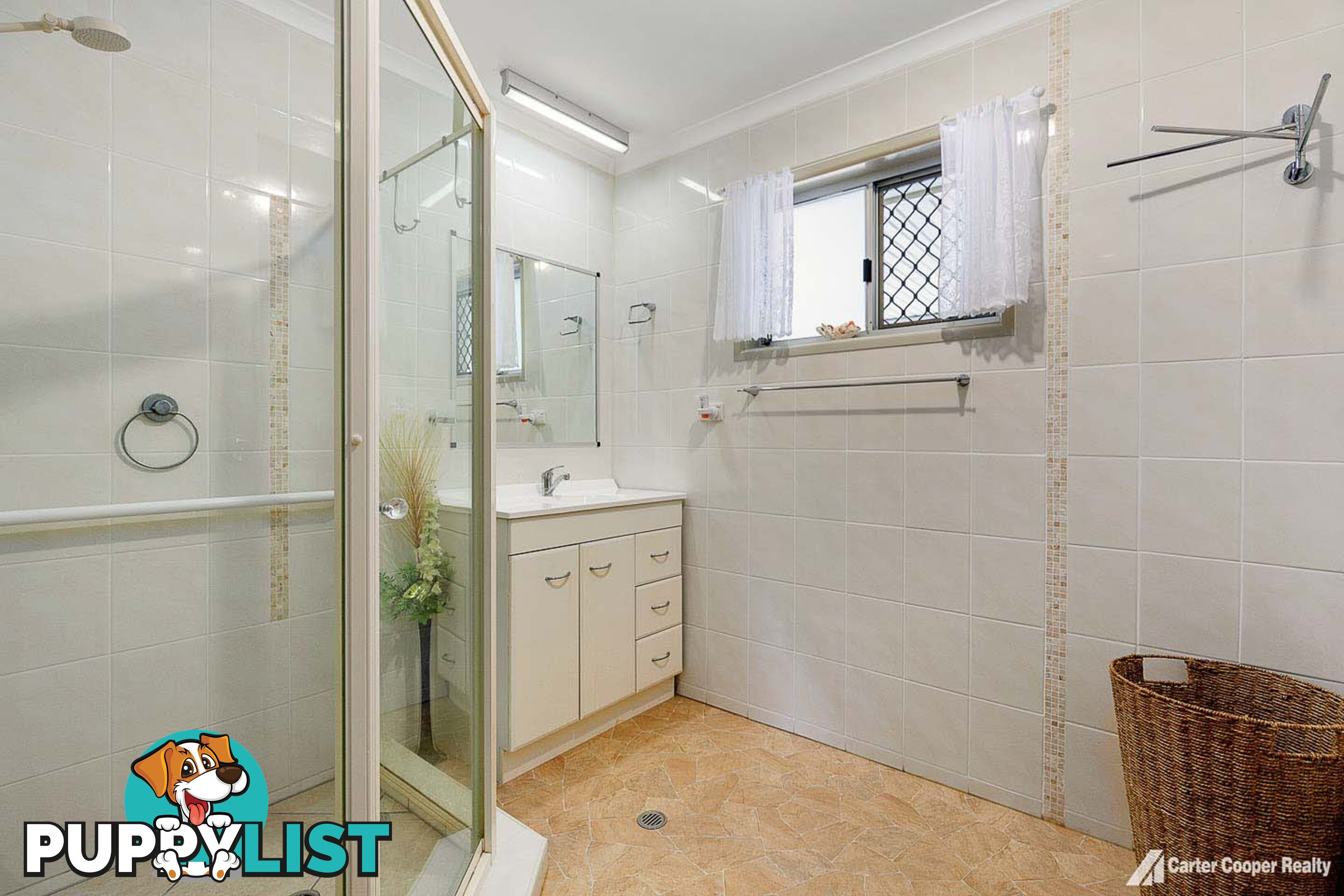 1 Turrum Street SCARNESS QLD 4655