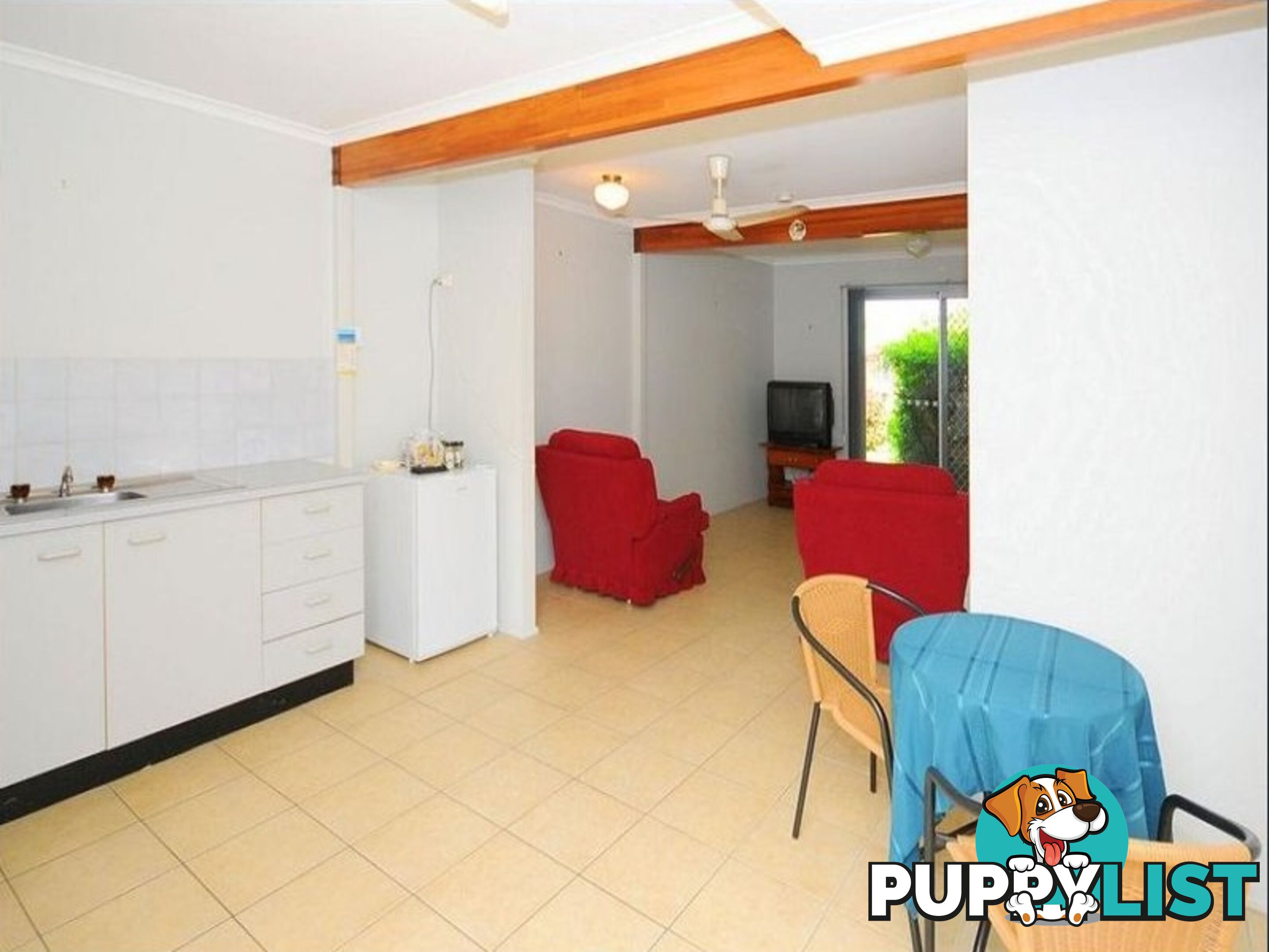 Unit 2/6-8 Beach Road PIALBA QLD 4655