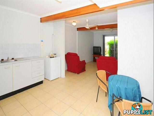 Unit 2/6-8 Beach Road PIALBA QLD 4655