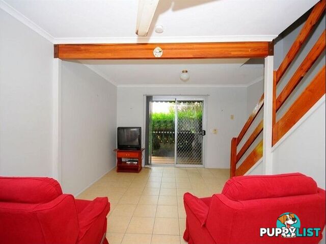 Unit 2/6-8 Beach Road PIALBA QLD 4655