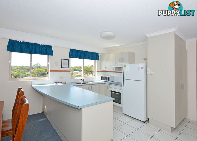 647/386 Esplanade TORQUAY QLD 4655