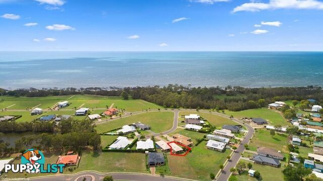 2/14 Fulmar Court BURRUM HEADS QLD 4659