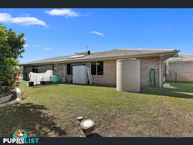 2/14 Fulmar Court BURRUM HEADS QLD 4659