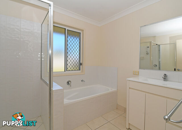 21 Spinnaker Drive POINT VERNON QLD 4655