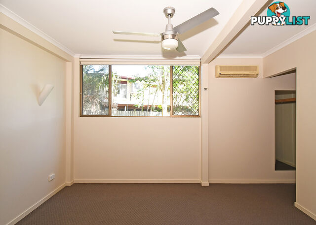 15 Flinders Street POINT VERNON QLD 4655