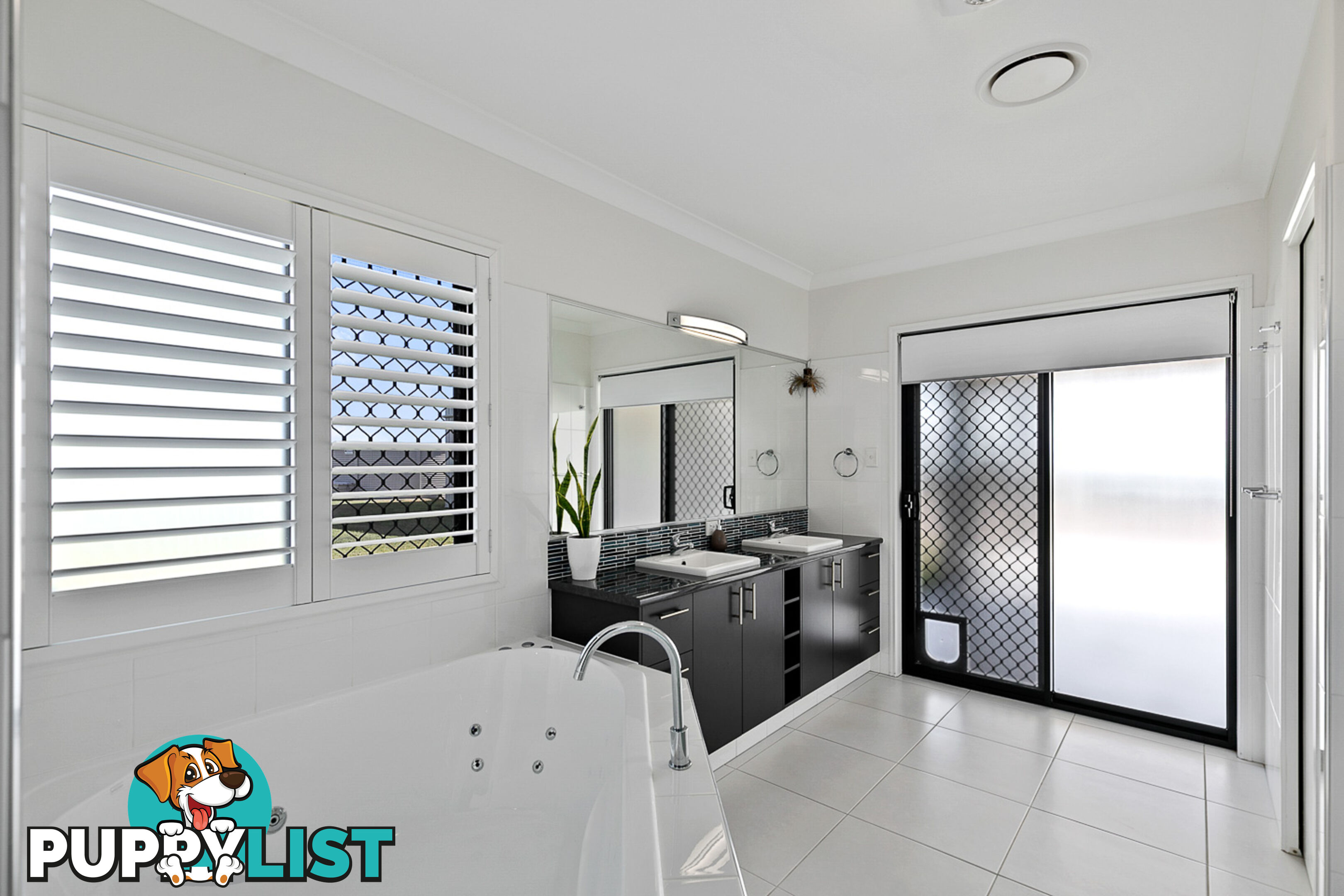 330 Moorabinda Drive SUNSHINE ACRES QLD 4655