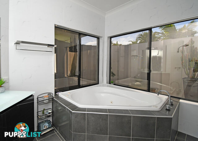 10-12 Yabara Court WONDUNNA QLD 4655