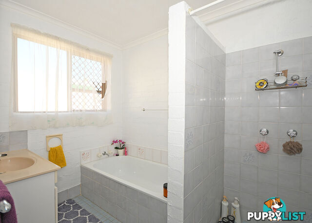 21 Honiton Street TORQUAY QLD 4655