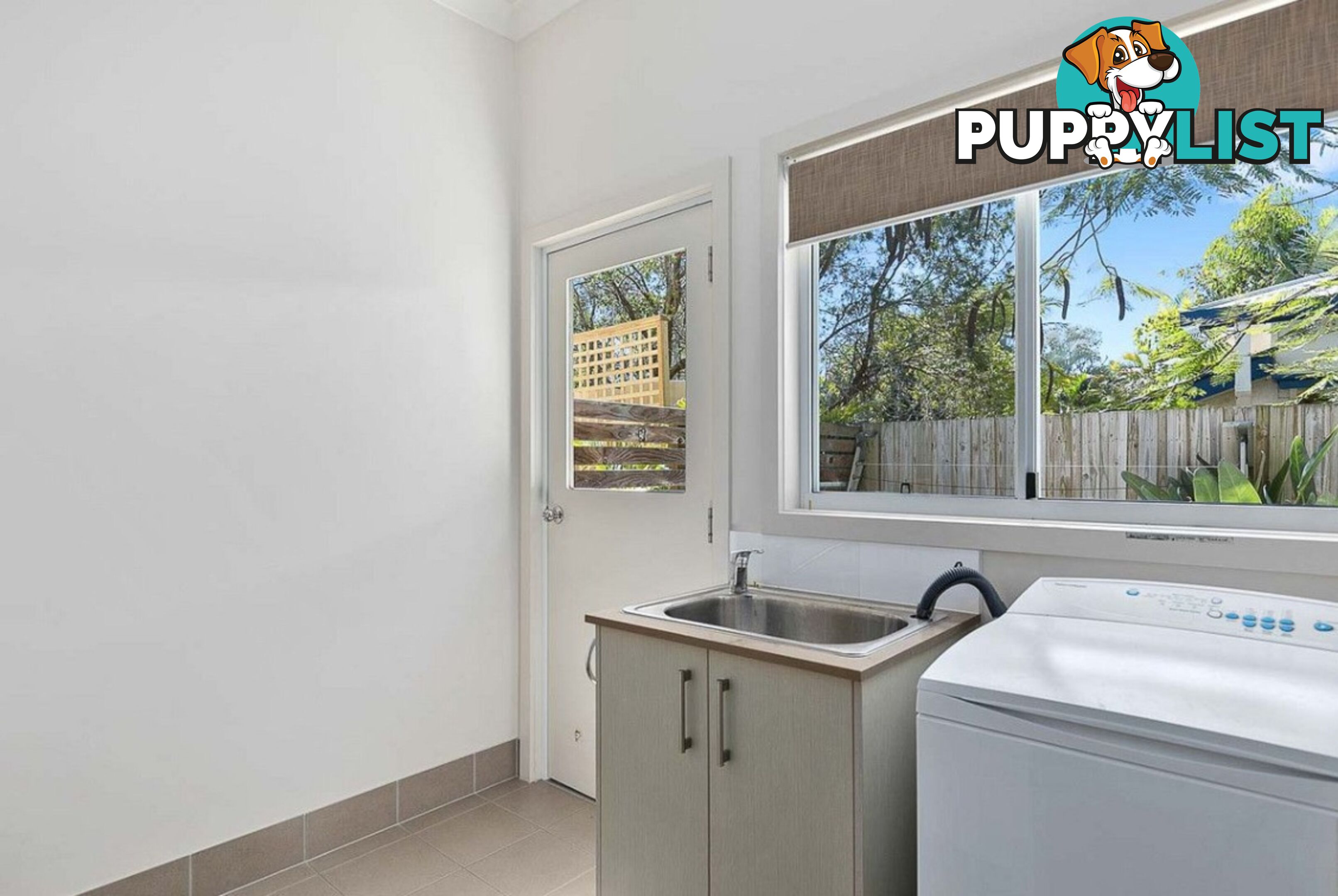 1/5 Pulgul Street URANGAN QLD 4655