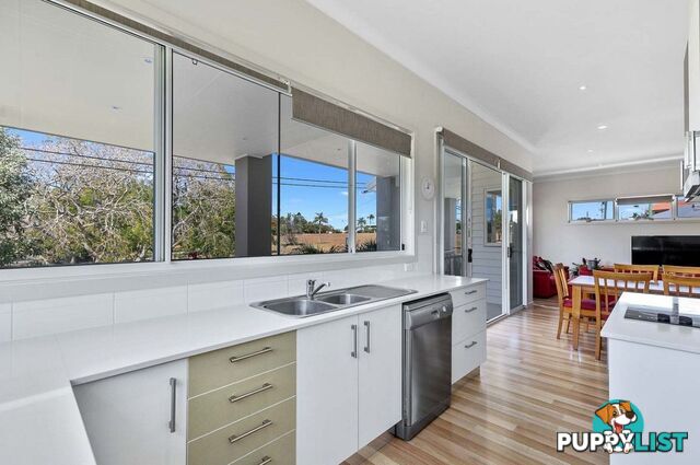 1/5 Pulgul Street URANGAN QLD 4655