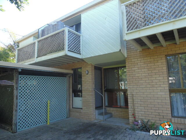 2/10 Denmans Camp Road TORQUAY QLD 4655