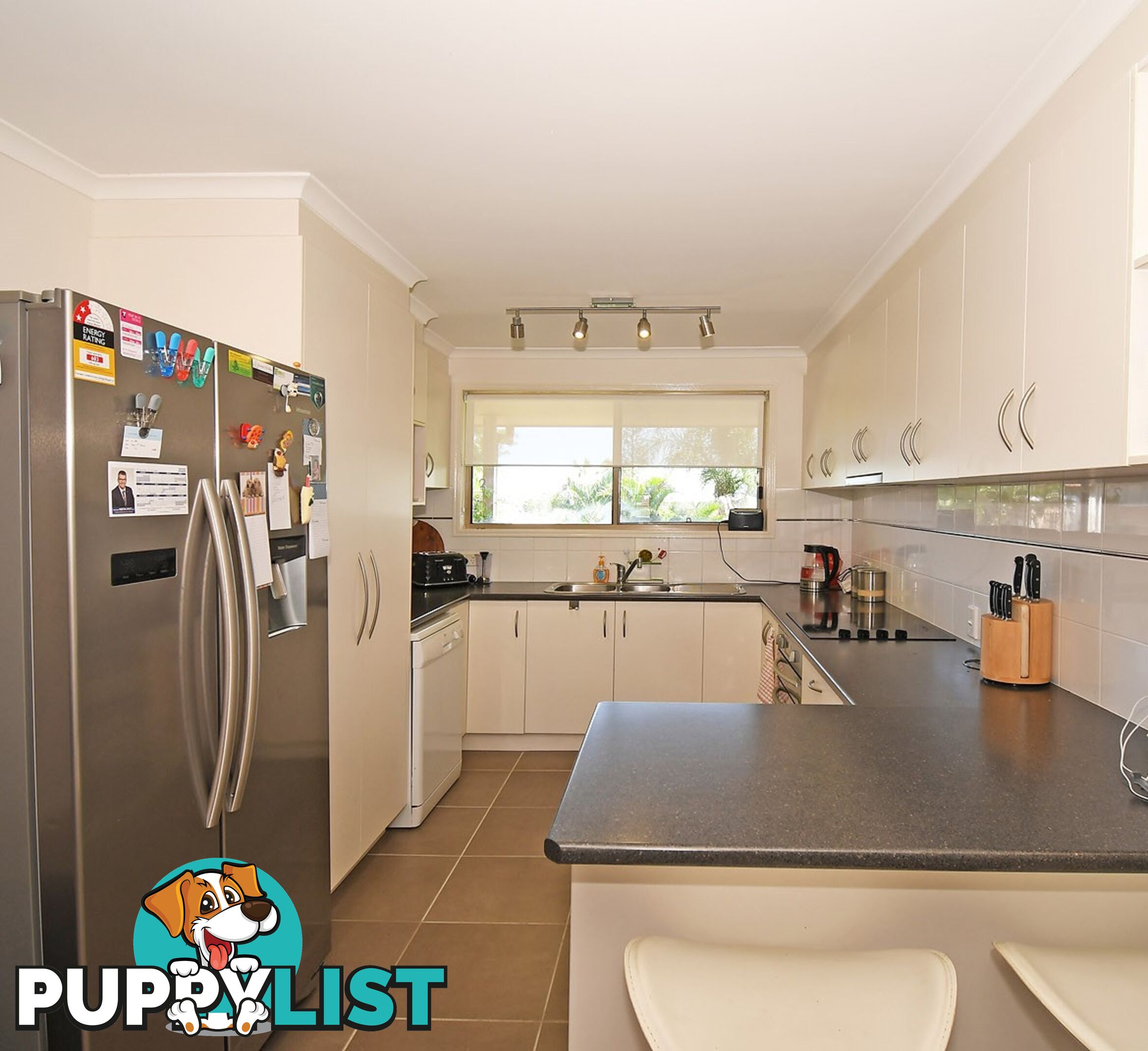 3 Royal Drive KAWUNGAN QLD 4655
