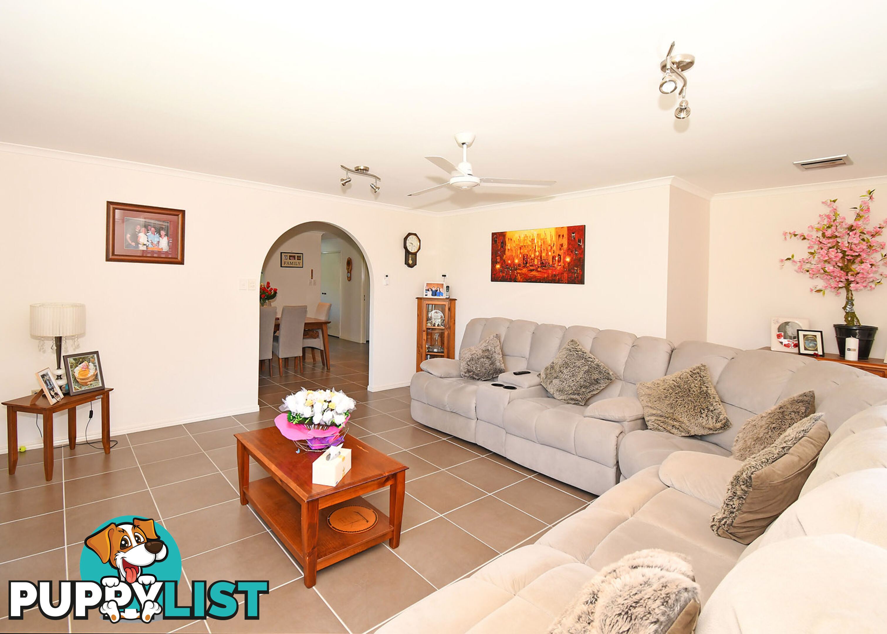 3 Royal Drive KAWUNGAN QLD 4655