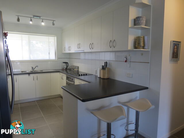 3 Royal Drive KAWUNGAN QLD 4655
