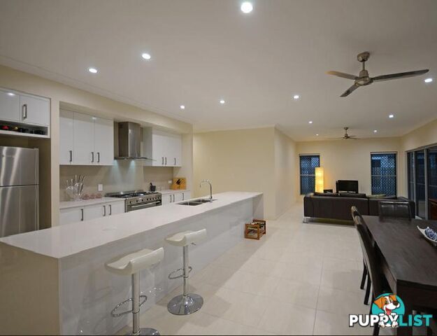 31 Ronaldo Way URANGAN QLD 4655