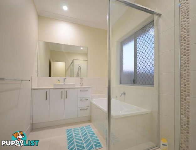 31 Ronaldo Way URANGAN QLD 4655