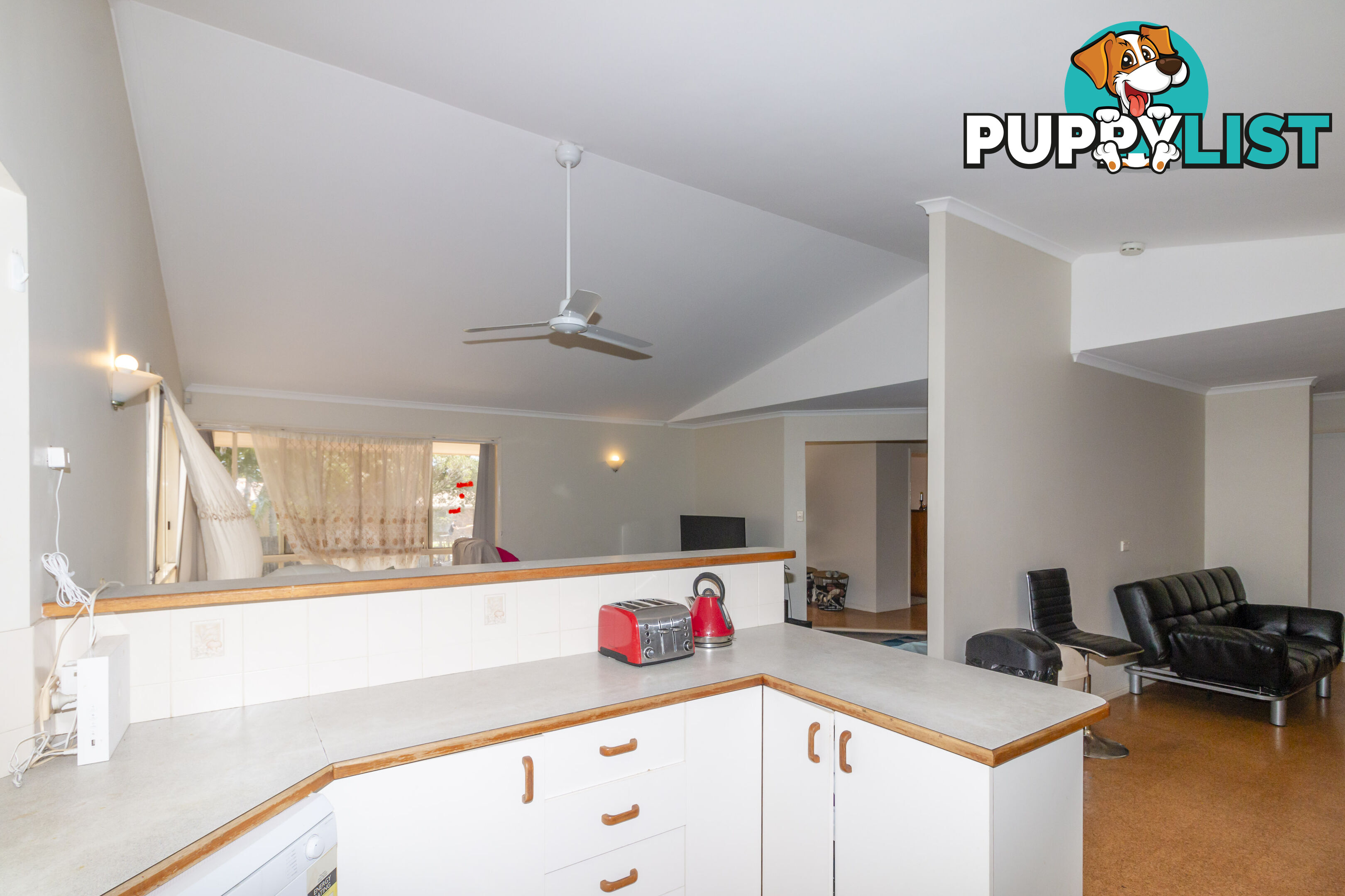 11 Cassia Avenue SCARNESS QLD 4655