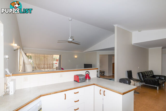 11 Cassia Avenue SCARNESS QLD 4655