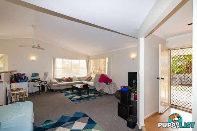 11 Cassia Avenue SCARNESS QLD 4655