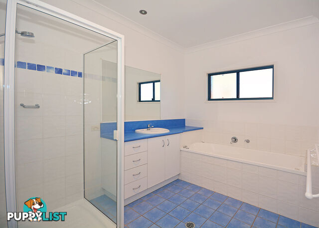 61 Jacobsen Outlook URRAWEEN QLD 4655