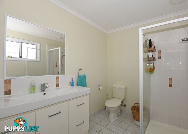 76 Hammond Street URANGAN QLD 4655