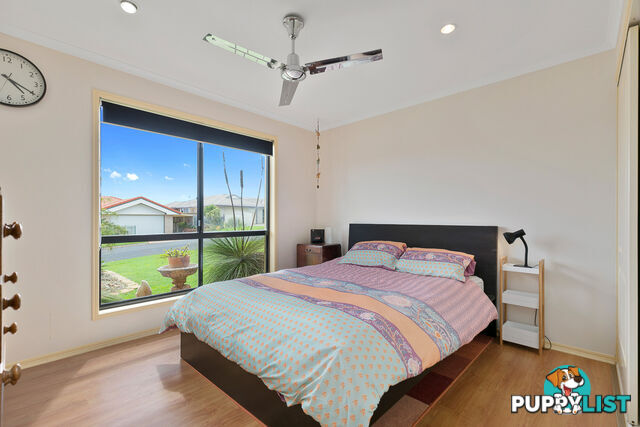 21 Faye Avenue SCARNESS QLD 4655