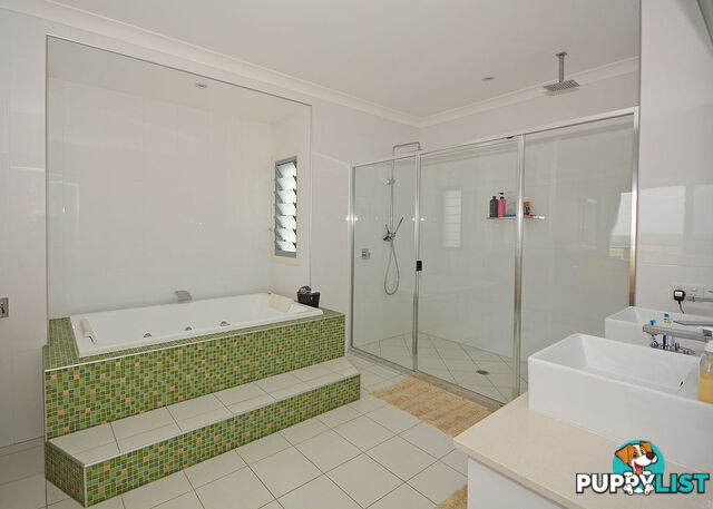 4 Sandy View Drive NIKENBAH QLD 4655