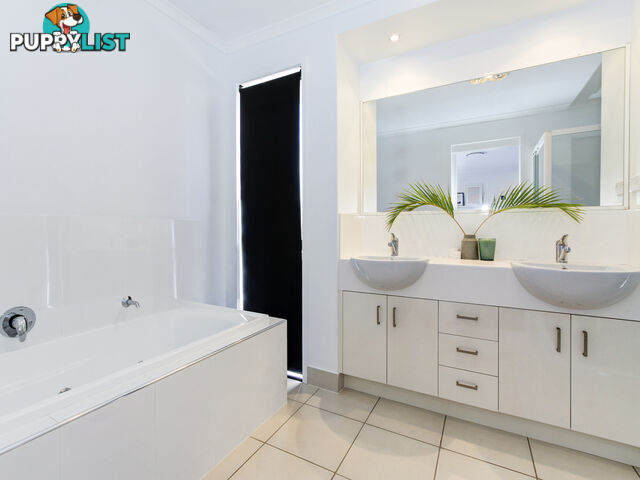17 Azure Court DUNDOWRAN BEACH QLD 4655