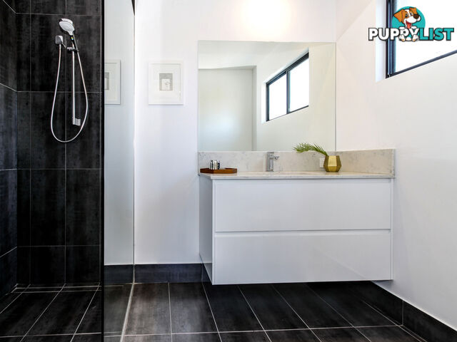 17 Azure Court DUNDOWRAN BEACH QLD 4655