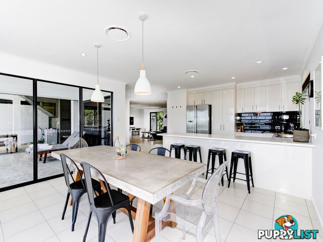 17 Azure Court DUNDOWRAN BEACH QLD 4655