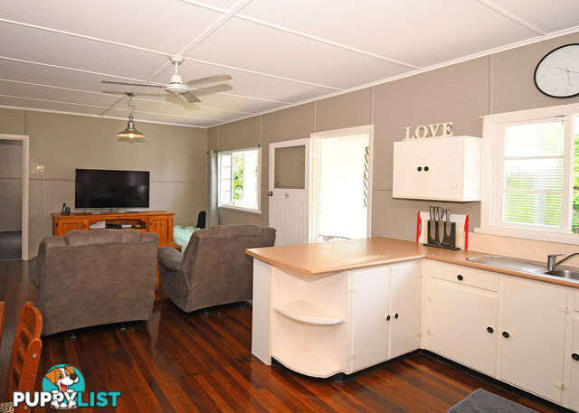 15 Truro Street TORQUAY QLD 4655