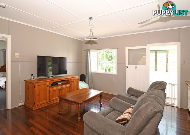 15 Truro Street TORQUAY QLD 4655