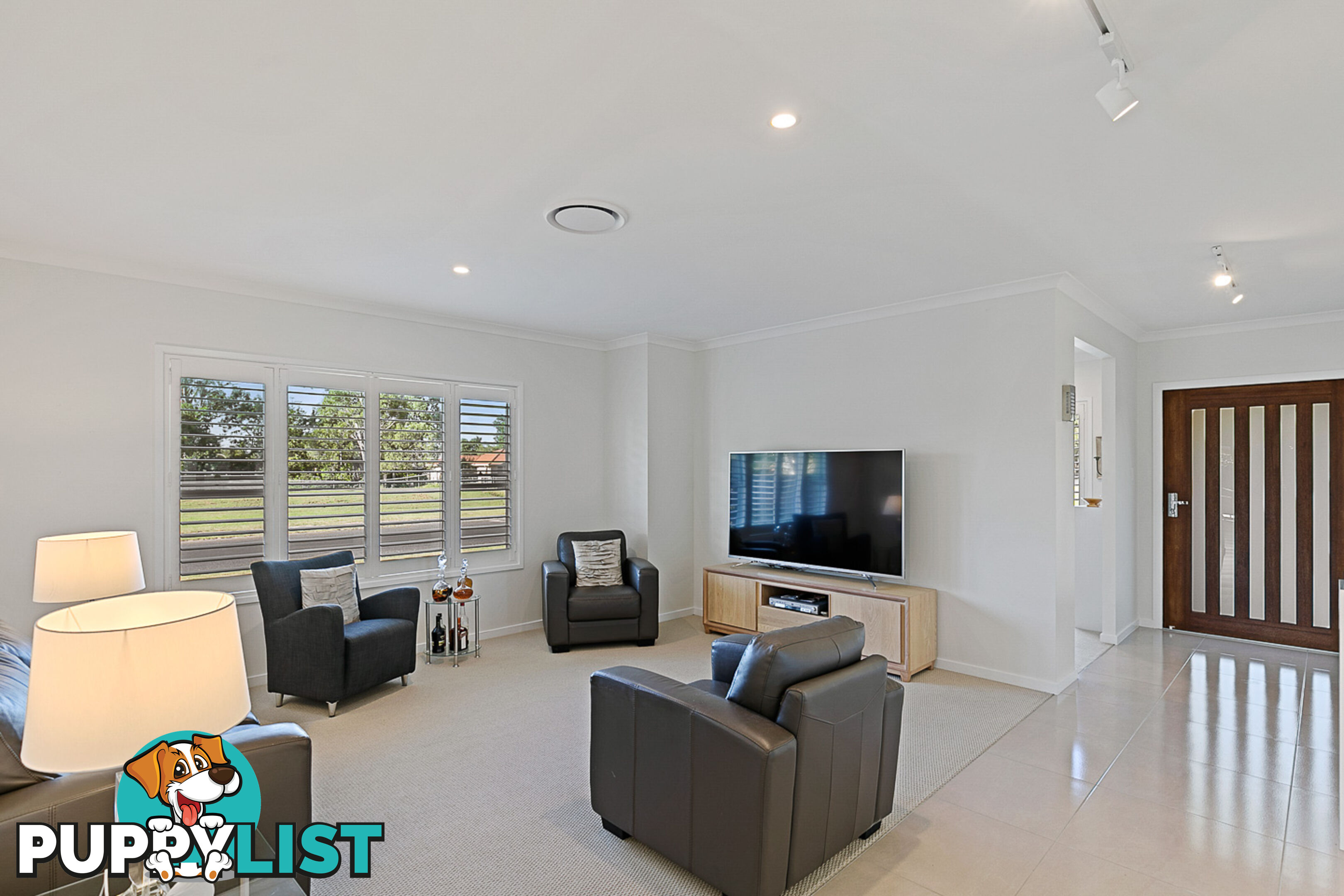 43 Zephyr Street SCARNESS QLD 4655