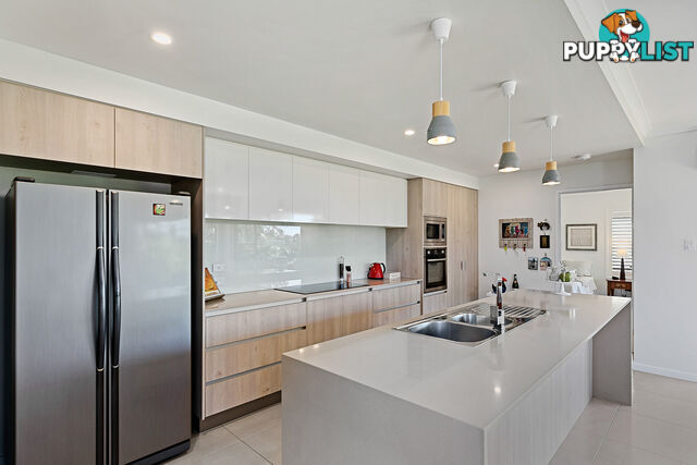 43 Zephyr Street SCARNESS QLD 4655