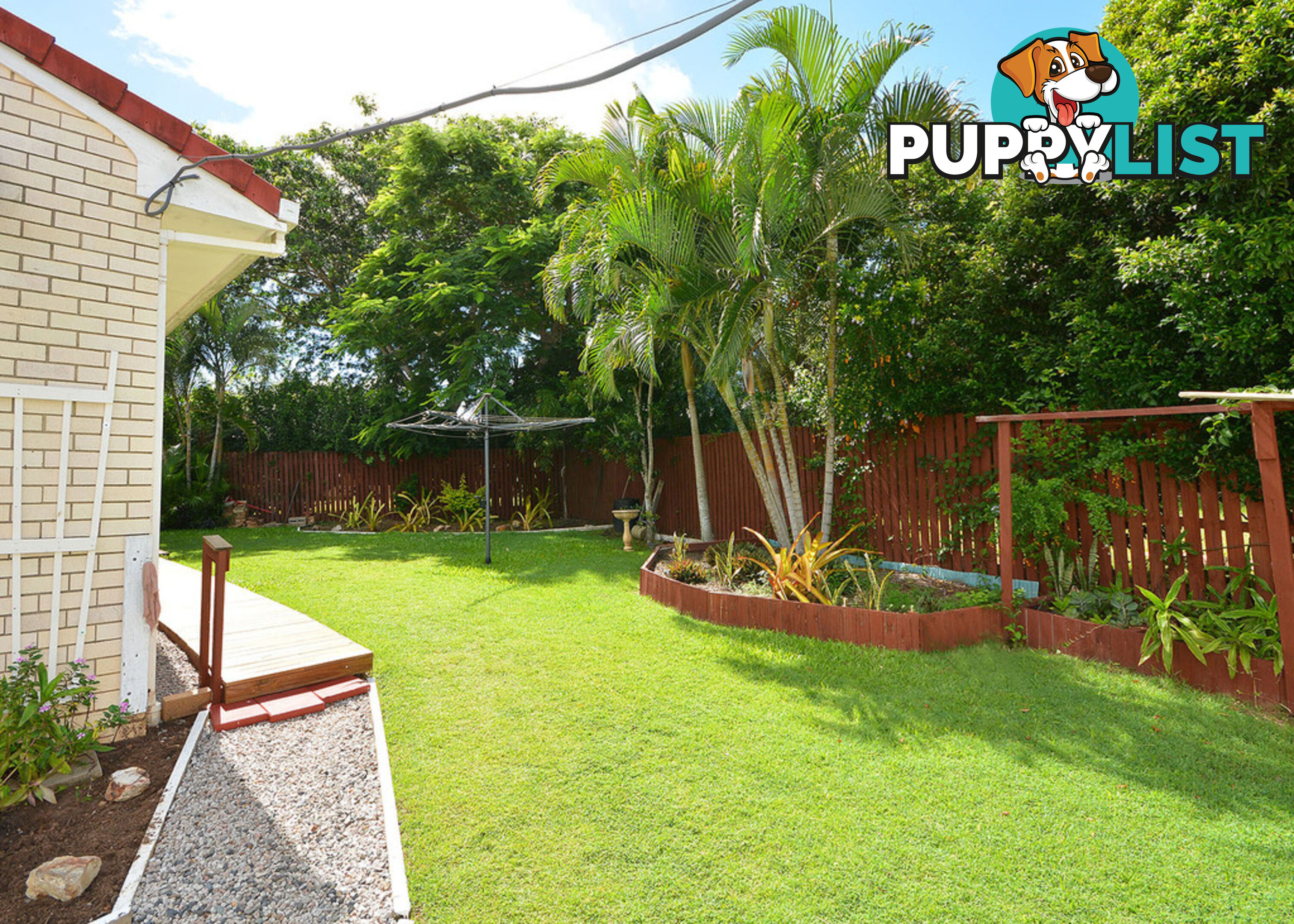 8 Maureen Court POINT VERNON QLD 4655