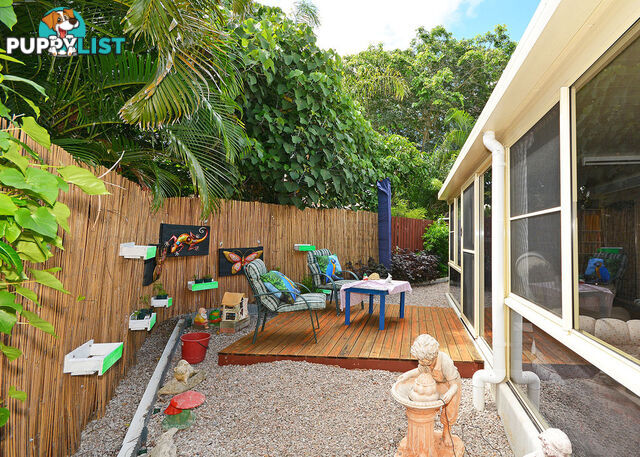 8 Maureen Court POINT VERNON QLD 4655