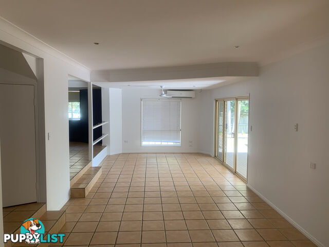 57 Wellington Crescent WONDUNNA QLD 4655